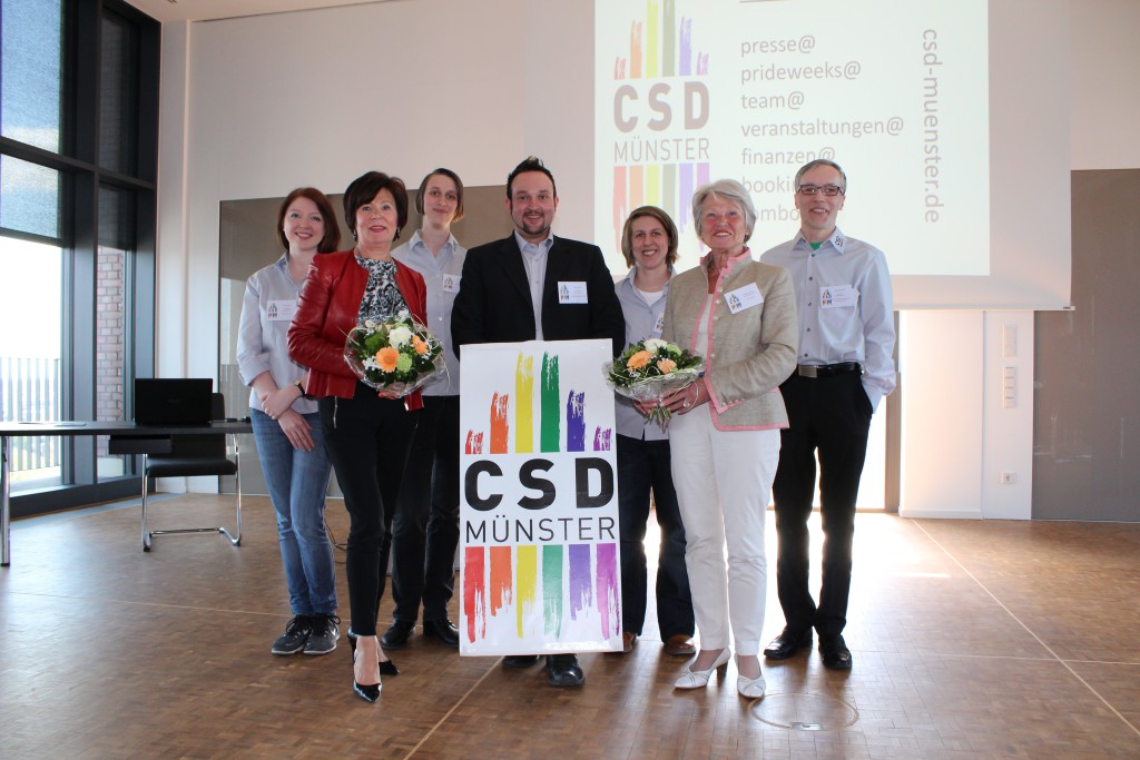 Frühjahrsempfang des CSD Münster bei der Westfalen AG: (v. li.:) Anna Schley, Renate Fritsch- Albert (Westfalen Geschäftsleitung) , Amelie Arnold, Tobias Gehre, Frauke Graumann,  Karin Reismann (Bürgermeisterin der Stadt Münster), Peter Steinhoff.